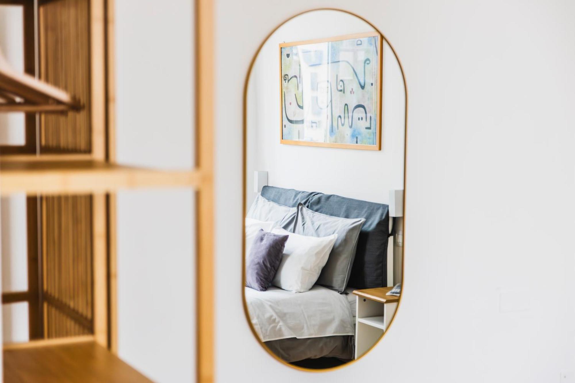Dimora De Gasperi Apartment Bari Bagian luar foto